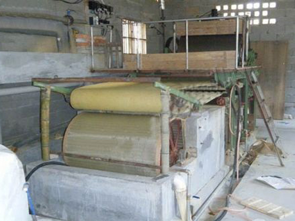 Superstitious paper machine